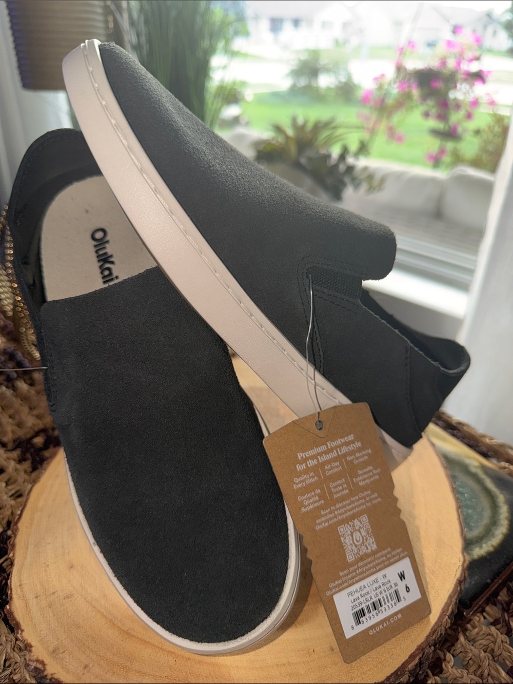 OluKai Pehuea Luxe Suede Slip On Shoes Women’s 6 Lava Rock NWT - Picture 3 of 4